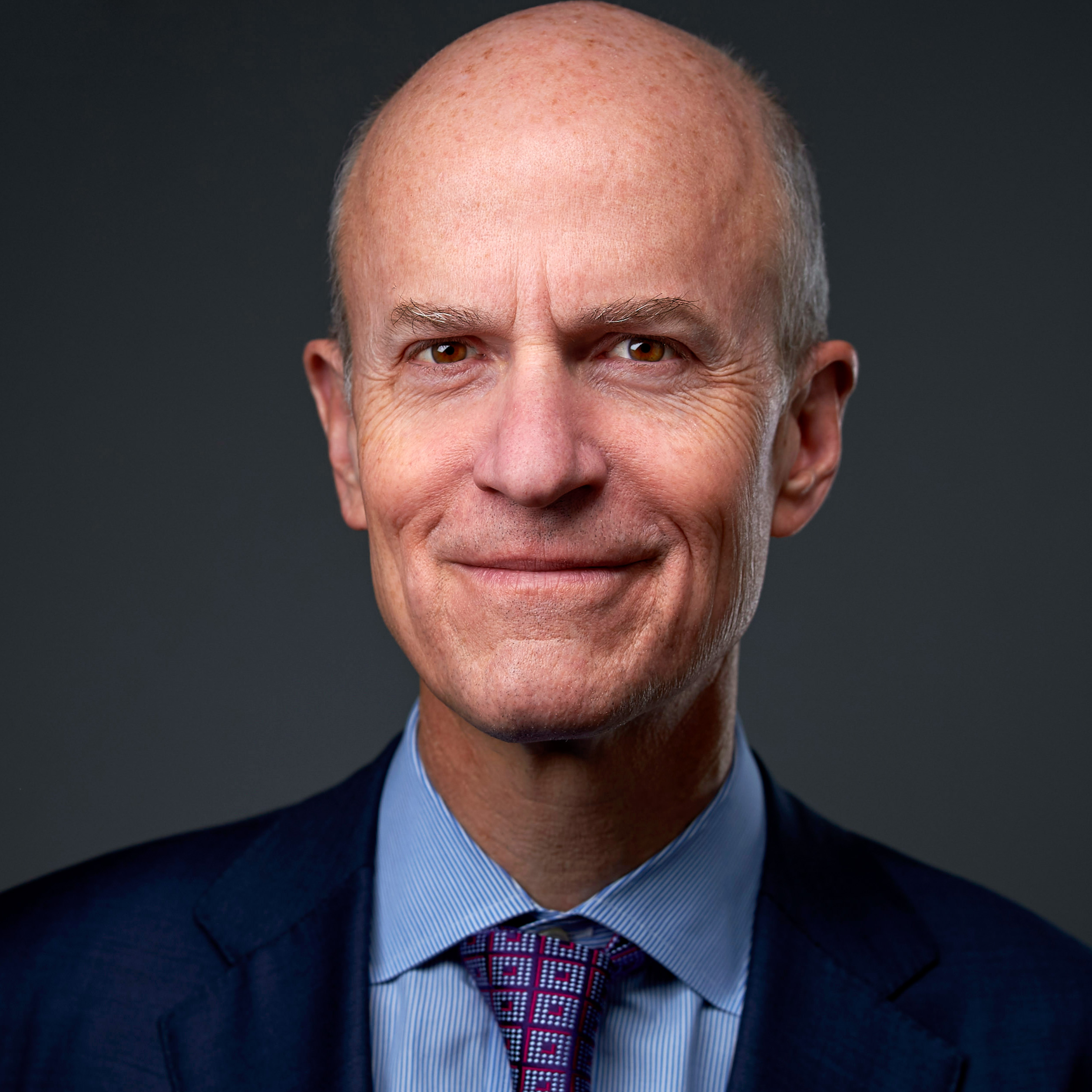 Owen D. Thomas Headshot